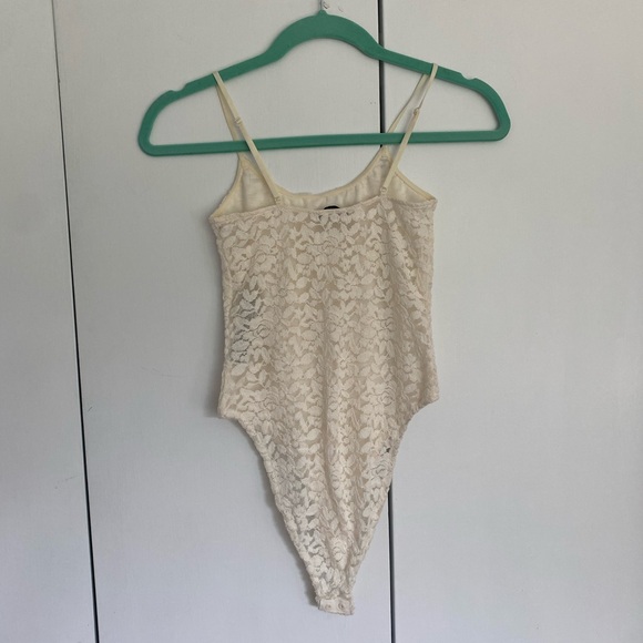 Zara Lace Bodysuit - Picture 2 of 4